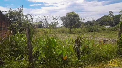 Terreno - Amplo com 0 dormitórios (sendo 0 suite(s)) a 2000,00 metros praia.