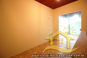 Apartamento - Amplo com 2 quartos (sendo 0 suite(s)) a 300,00 metros praia.