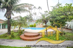Casa - Térrea com 3 quartos (sendo 1 suite(s)) a 100,00 metros praia.