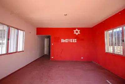 Terreno - Amplo com 0 dormitórios (sendo 0 suite(s)) a 200,00 metros praia.