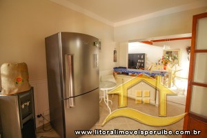Casa - Térrea com 3 dormitórios (sendo 2 suite(s)) a 250,00 metros praia.