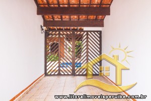Casa - Térrea com 5 quartos (sendo 1 suite(s)) a 190,00 metros praia.