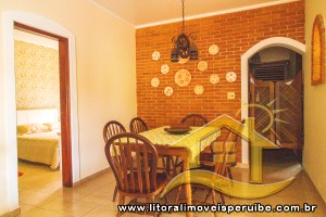 Casa - Térrea com 5 quartos (sendo 1 suite(s)) a 190,00 metros praia.