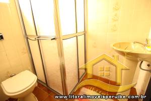 Casa - Térrea com 5 quartos (sendo 1 suite(s)) a 190,00 metros praia.