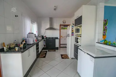 Casa - Sobrado com 4 dormitórios (sendo 1 suite(s)) a 0,00 metros praia.