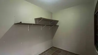 Casa - Térrea com 3 quartos (sendo 1 suite(s)) a 200,00 metros praia.