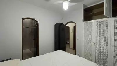 Casa - Térrea com 3 quartos (sendo 1 suite(s)) a 200,00 metros praia.