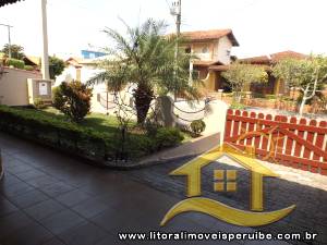 Casa para  no bairro Jardim Imperador, em Peruíbe / São Paulo.