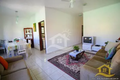 Casa - Térrea com 3 dormitórios (sendo 1 suite(s)) a 1000,00 metros praia.