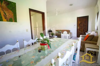 Casa - Térrea com 3 dormitórios (sendo 1 suite(s)) a 1000,00 metros praia.