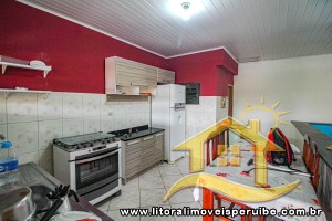 Chácara - Rural com 2 dormitórios (sendo 1 suite(s)) a 10,00 metros praia.