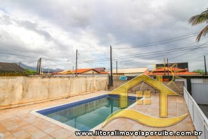 Casa para  no bairro São João Batista, em Peruíbe / São Paulo.