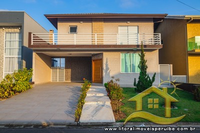 Casa - Sobrado com 4 dormitórios (sendo 3 suite(s)) a 1000 metros praia.