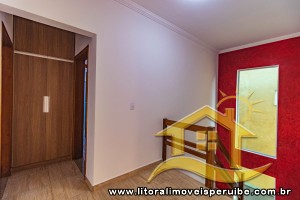 Casa - Sobrado com 4 dormitórios (sendo 3 suite(s)) a 1000 metros praia.