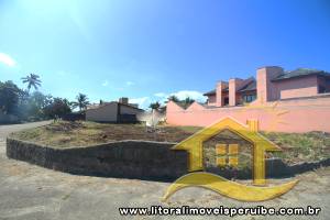 Terreno - Plano com 0 quartos (sendo 0 suite(s)) a 0,00 metros praia.