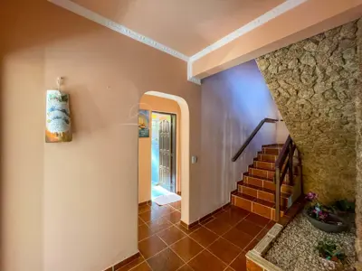 Casa - Sobrado com 4 quartos (sendo 1 suite(s)) a 0,00 metros praia.