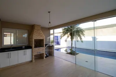 Casa - Sobrado com 5 dormitórios (sendo 2 suite(s)) a 1100,00 metros praia.