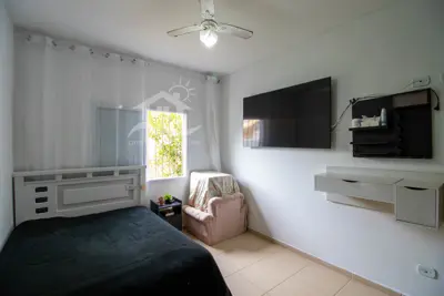 Casa - Térrea com 3 dormitórios (sendo 1 suite(s)) a 200,00 metros praia.