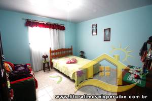 Casa - Mezanino com 4 dormitórios (sendo 1 suite(s)) a 0,00 metros praia.