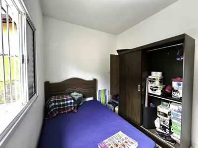 Casa - Sobrado com 3 dormitórios (sendo 2 suite(s)) a 900,00 metros praia.