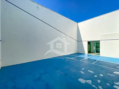 Casa - Térrea com 4 dormitórios (sendo 4 suite(s)) a 100,00 metros praia.