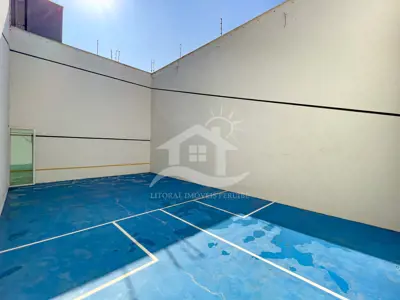 Casa - Térrea com 4 dormitórios (sendo 4 suite(s)) a 100,00 metros praia.