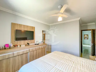 Casa - Térrea com 4 dormitórios (sendo 4 suite(s)) a 100,00 metros praia.