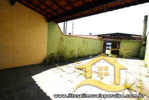 Casa - Térrea com 2 quartos (sendo 1 suite(s)) a 1500,00 metros praia.