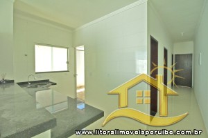 Casa - Térrea com 3 quartos (sendo 1 suite(s)) a 0,00 metros praia.