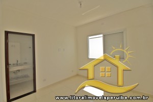 Casa - Térrea com 3 quartos (sendo 1 suite(s)) a 0,00 metros praia.