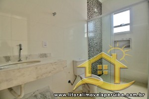 Casa - Térrea com 3 quartos (sendo 1 suite(s)) a 0,00 metros praia.