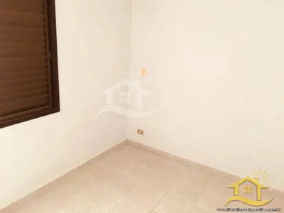 Apartamento - Amplo com 3 dormitórios (sendo 1 suite(s)) a 600,00 metros praia.