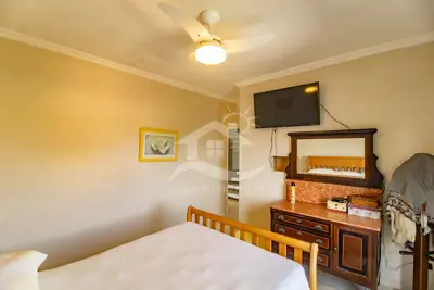 Casa - Sobrado com 4 dormitórios (sendo 2 suite(s)) a 100,00 metros praia.