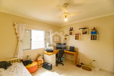 Casa - Sobrado com 4 dormitórios (sendo 2 suite(s)) a 100,00 metros praia.