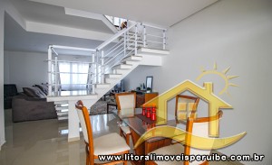 Casa - Sobrado com 3 quartos (sendo 3 suite(s)) a 1000,00 metros praia.