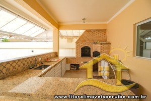 Casa - Sobrado com 3 quartos (sendo 3 suite(s)) a 1000,00 metros praia.