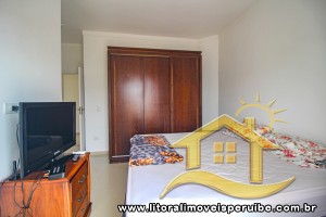 Casa - Sobrado com 3 quartos (sendo 3 suite(s)) a 1000,00 metros praia.