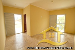 Casa - Assobradada com 2 dormitórios (sendo 2 suite(s)) a 600,00 metros praia.