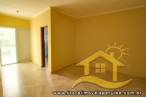 Casa - Assobradada com 2 dormitórios (sendo 2 suite(s)) a 600,00 metros praia.