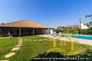 Casa para venda no bairro 40, em Peruíbe / SP.