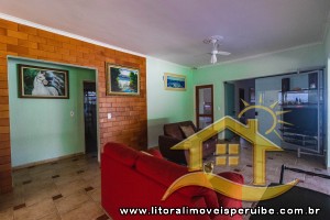 Casa para venda no bairro 40, em Peruíbe / SP.