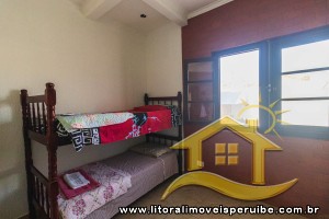 Casa para venda no bairro 40, em Peruíbe / SP.