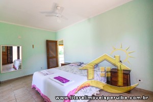 Casa para venda no bairro 40, em Peruíbe / SP.