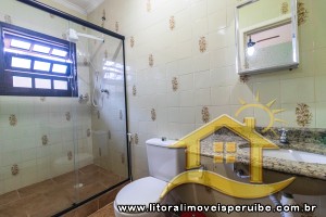 Casa para venda no bairro 40, em Peruíbe / SP.