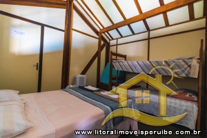 Casa para venda no bairro 40, em Peruíbe / SP.