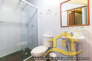 Casa para venda no bairro 40, em Peruíbe / SP.