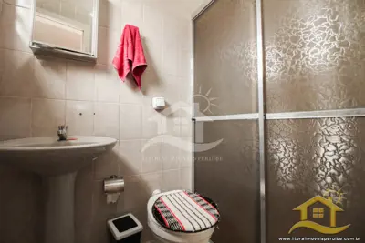 Casa - Térrea com 3 quartos (sendo 3 suite(s)) a 2,00 metros praia.
