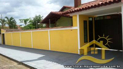 Casa - Térrea com 2 dormitórios (sendo 1 suite(s)) a 700,00 metros praia.