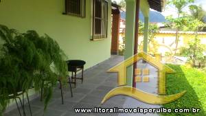 Casa - Térrea com 2 dormitórios (sendo 1 suite(s)) a 700,00 metros praia.
