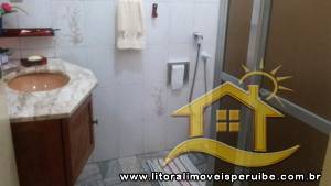 Casa - Térrea com 2 dormitórios (sendo 1 suite(s)) a 700,00 metros praia.